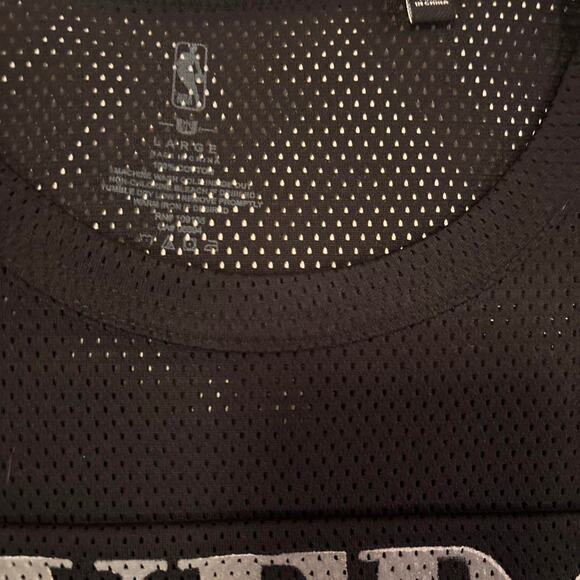 Nwt black and grey mesh Philadelphia 76ers crop tee, large - Picture 5 of 6